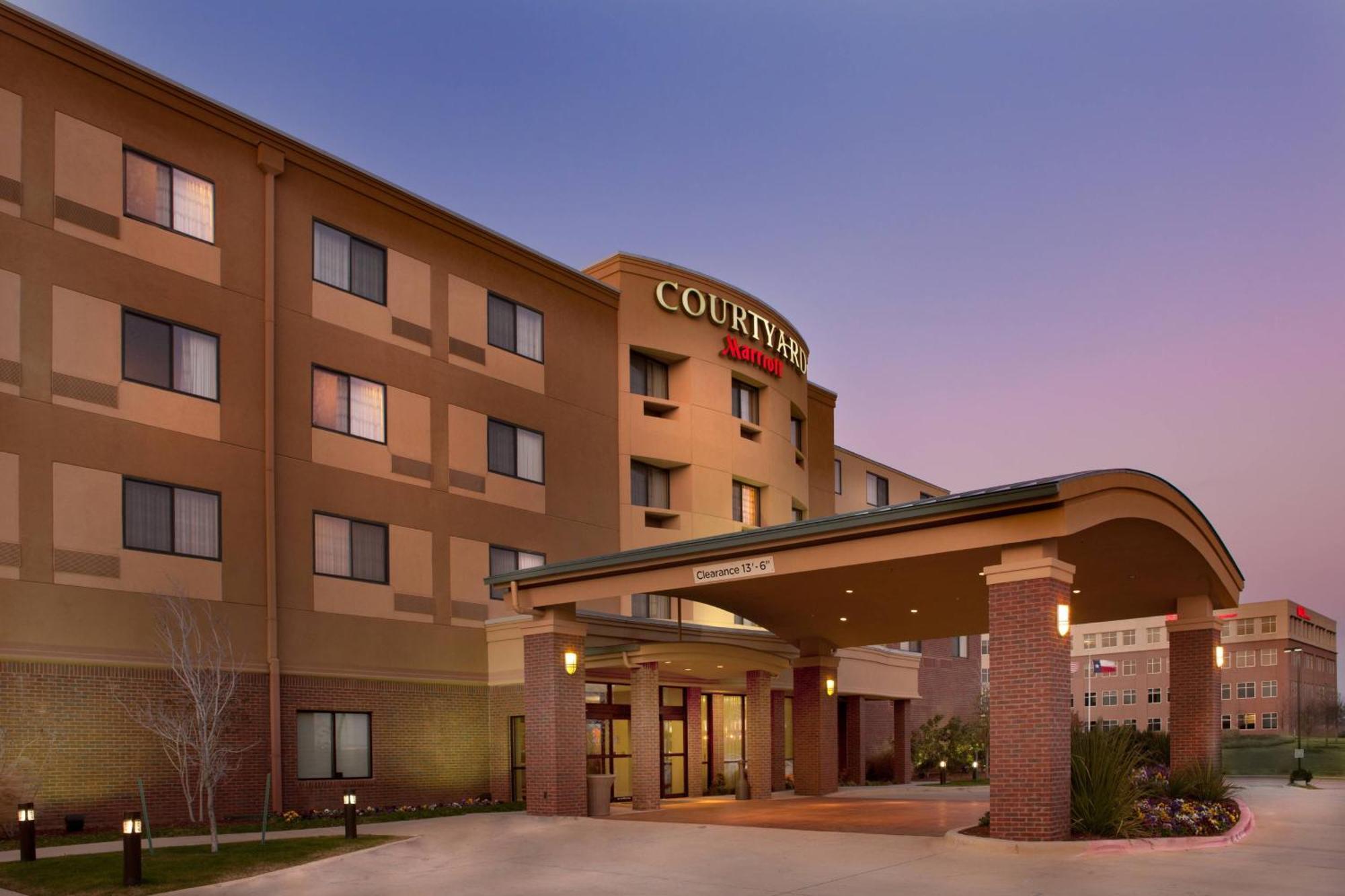 Courtyard By Marriott Denton Hotel Exterior photo